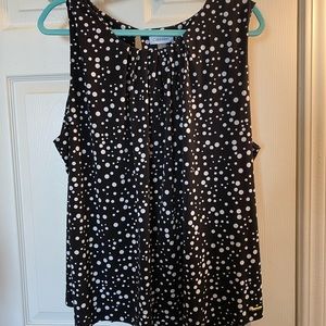 Sleeveless polkadot blouse
